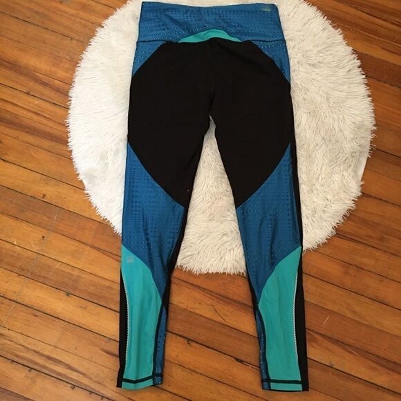 VS PINK Mesh Net Knockout full length leggings - Picture 3 of 8